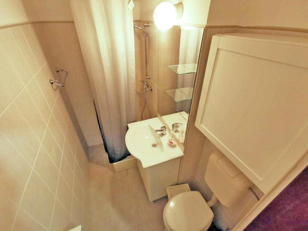 Ferienwohnung Cozy Studio Athenee Bukarest Exterior foto