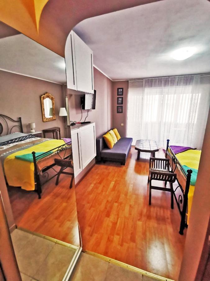 Ferienwohnung Cozy Studio Athenee Bukarest Exterior foto